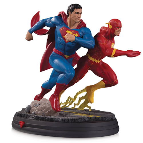 DC Gallery Statues - Superman Vs Flash Racing (2nd Edition)