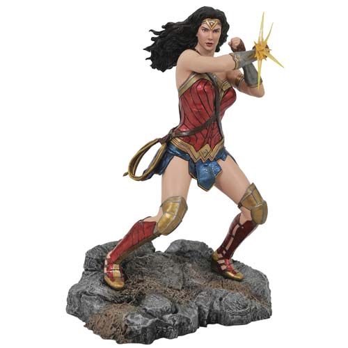 DC Comics PVC Gallery Statues - JL Movie - Wonder Woman Bracelets