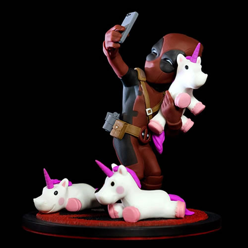 Q-Fig Dioramas - Marvel - Deadpool #unicornselfie