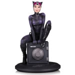 Cover Girls Of DC Comic's Statues - Catwoman By Joelle Jones